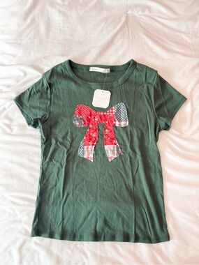 Altar’d State Duck Green Patchwork Bow Baby Tee Size Medium